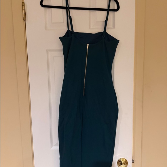 Lulu's Green Midi Dress with Spaghetti Straps - Picture 2 of 3